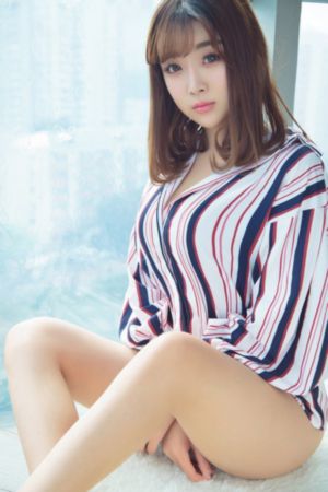 揉着我的奶从后面进去视频